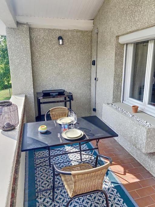 Les Penates Du Pastel - Jardin & Terrasse Lägenhet Villefranche-de-Lauragais Exteriör bild